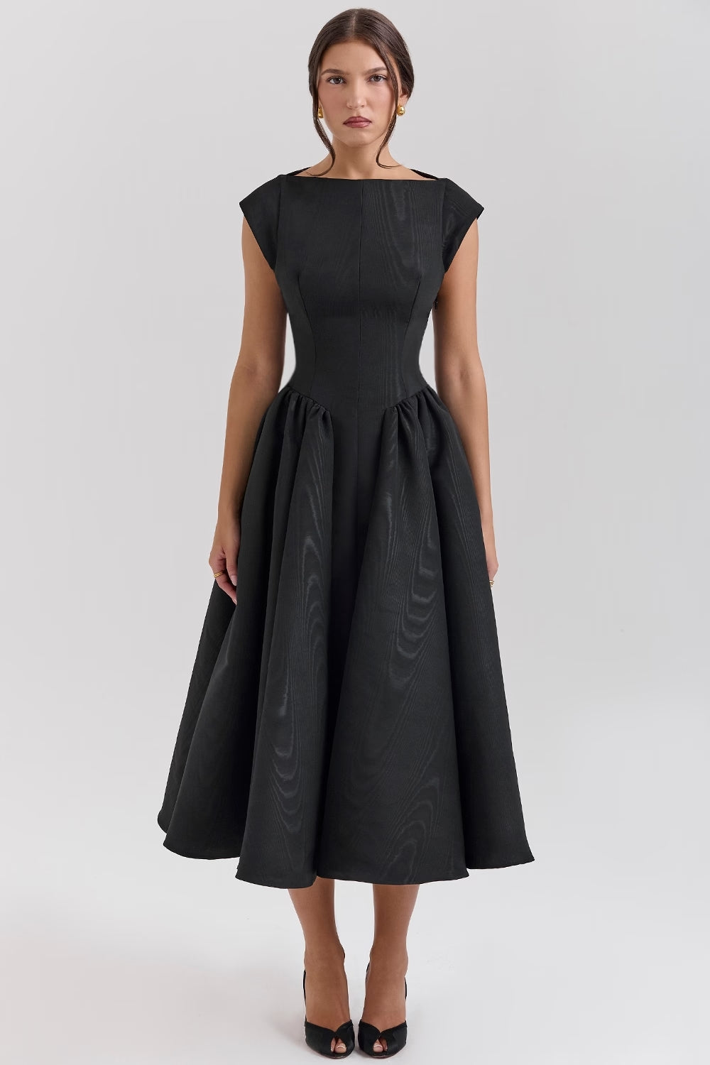 Victoria Elegant Midi Dress