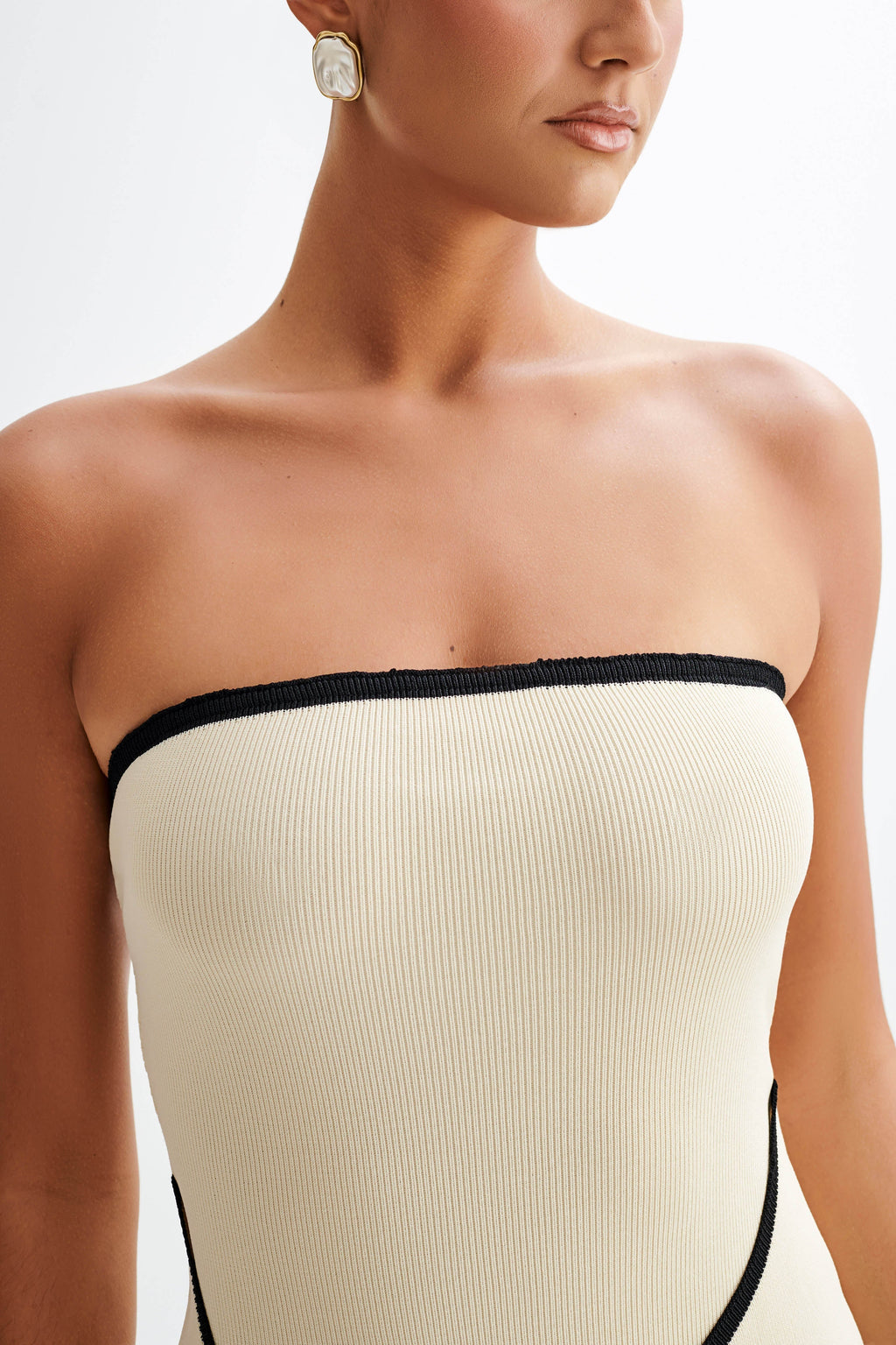 STRAPLESS KNIT MINI DRESS