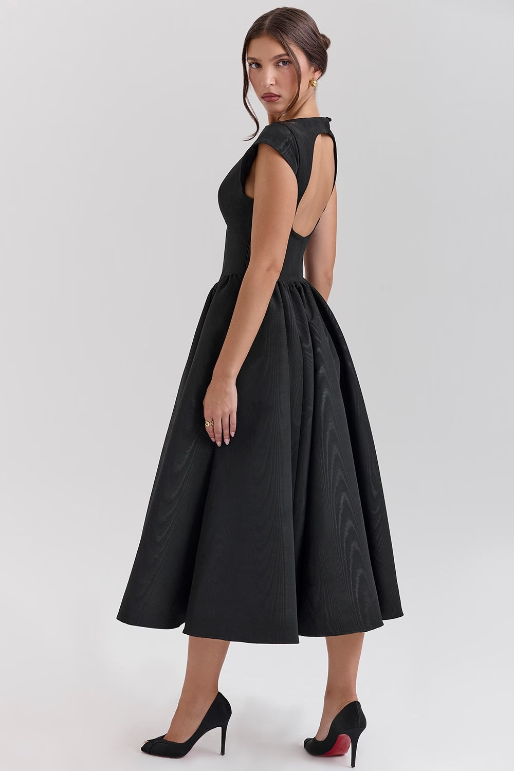 Victoria Elegant Midi Dress