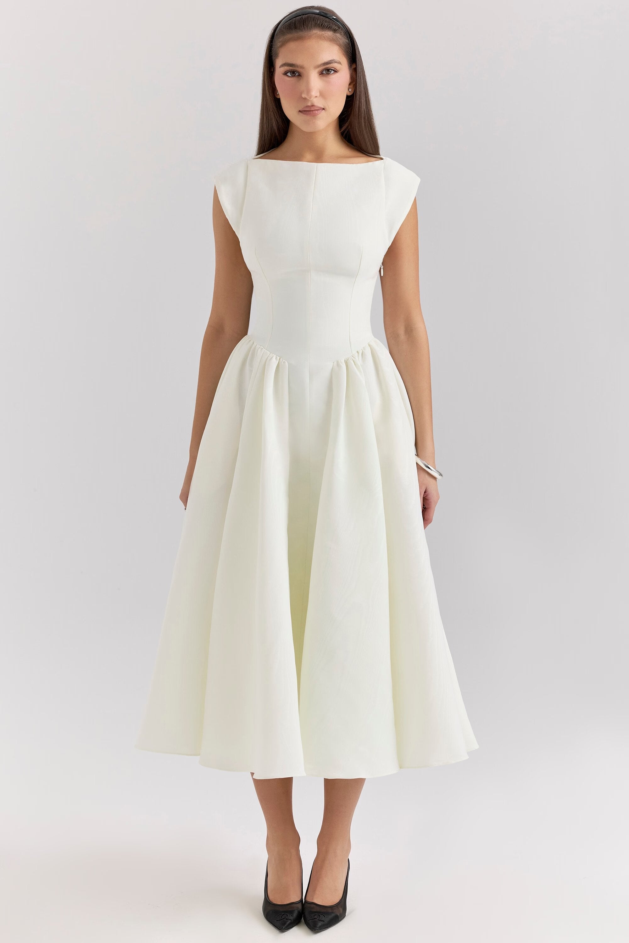 Victoria Elegant Midi Dress