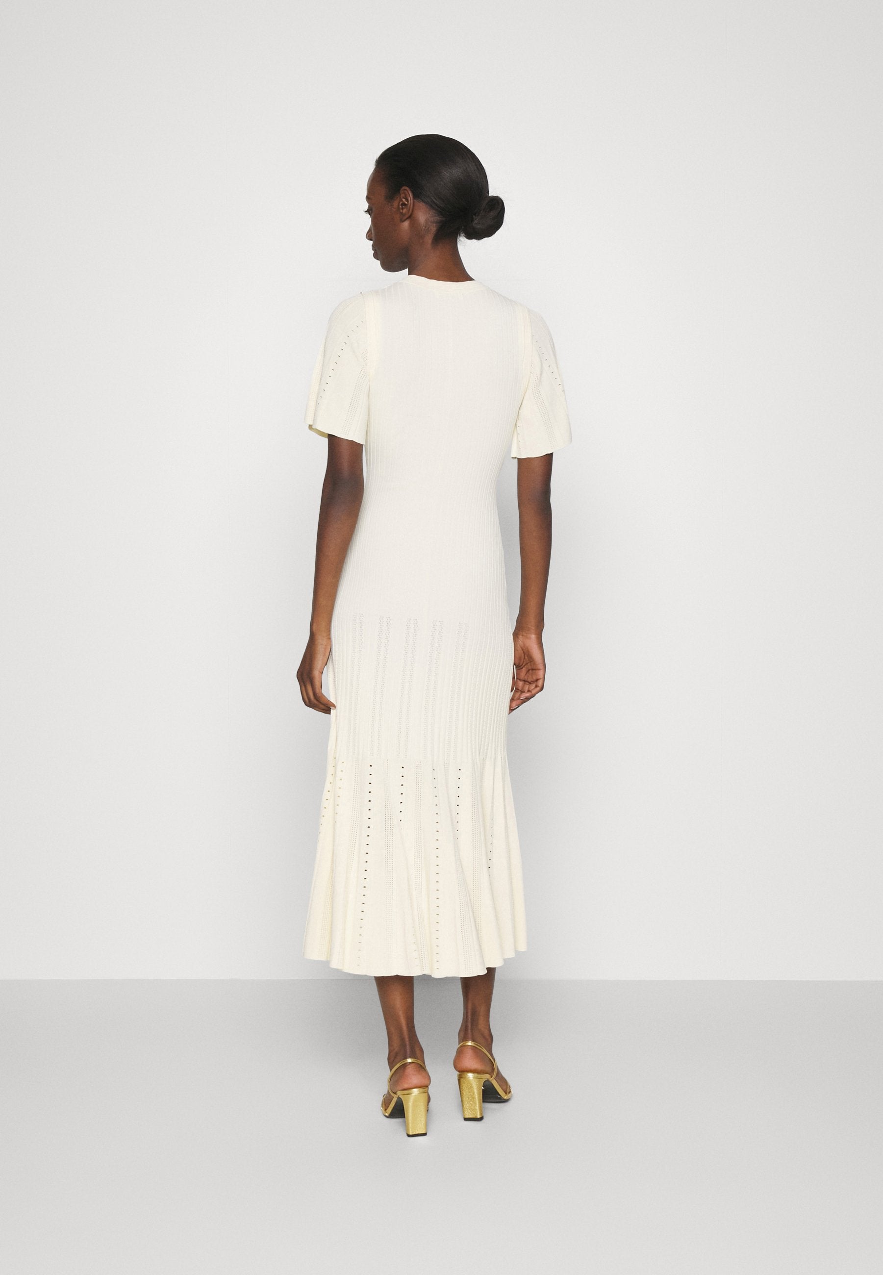 Sandra Robe Midi Claudine Boutonnée